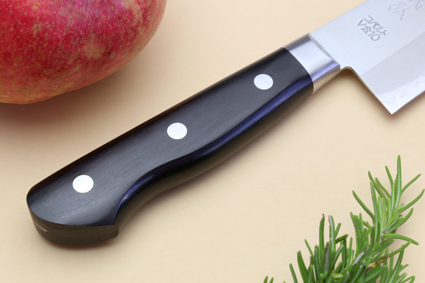 Yoshihiro VG-10 Gold Stainless Steel Santoku Multipurpose Chef Knife 7" (180mm)
