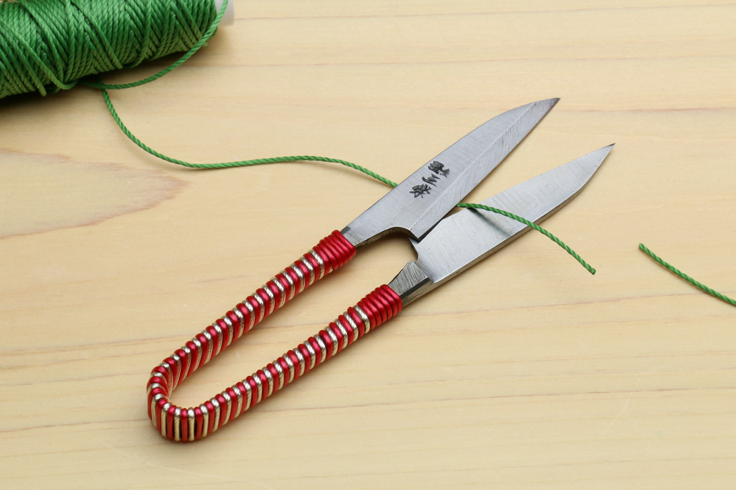 Yoshihiro Nigiri Hasami Japanese Sewing Snip Scissors with String-Wrapped Handle