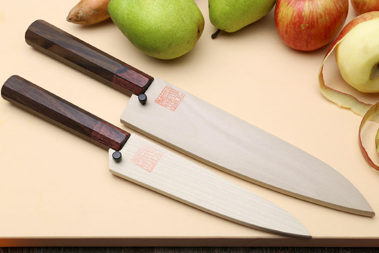 Yoshihiro VG-10 46 layers Hammered Damascus Santoku 7"(180mm) + Petty / Utility 6"(150mm) Chefs knife Set Rosewood Handle with Saya Cover